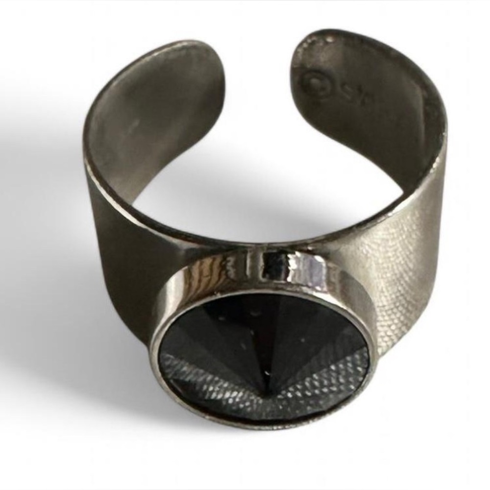 Sarah Coventry Vintage Jet Set Black and Silver Ring
